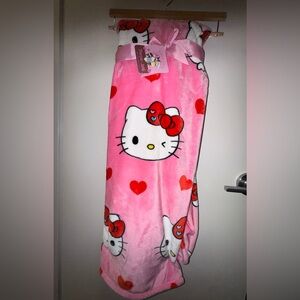 Hello Kitty V-Day Throw
